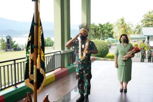 Jabat Pangdam XVIII/Kasuari, Mayjen TNI Gabriel Lema Pimpin Gelar Apel Bersama