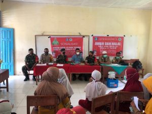 Satgas Kodim Maluku Utara Yonif RK 732/Banau Bersama Dinkes Berikan Sosialisasi Vaksin Covid-19 Usia 6-11 Tahun