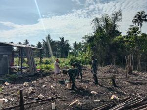 Tingkatkan Kesejahteraan, Satgas Kodim Maluku Utara Yonif RK 732/Banau Bantu Warga Berkebun