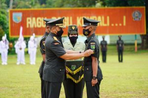 Usai Tutup Dikmaba TNI AD, Pangdam XVII/Cenderawasih Beri Pengarahan Kepada Prajurit Dan Persit Rindam