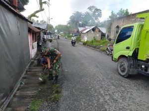 Implementasikan 8 Wajib TNI, Satgas Kodim Maluku Yonarhanud 11/WBY Laksanakan Karya Bakti Bersama Warga Binaan