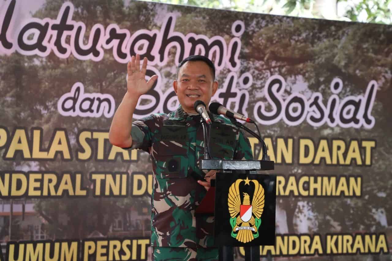 Momen Jenderal Dudung Saat Kunjungi Almamaternya di Bandung