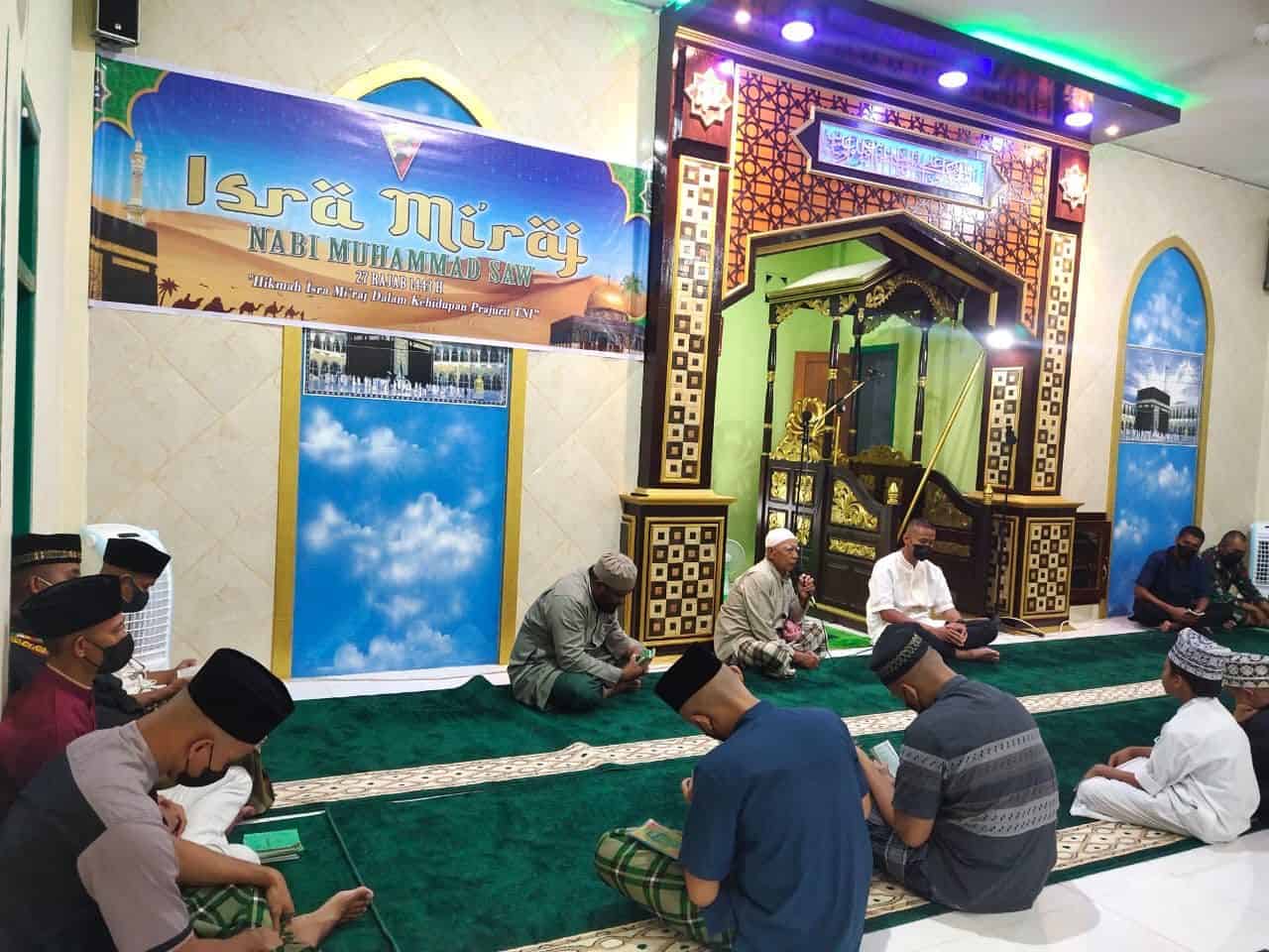 Kompi Khusus Yonif RK 732/Banau Gelar Peringatan Isra’ Mi’raj 1443 H