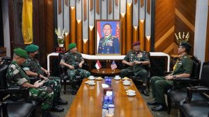 Lagu Kemesraan Pererat Persahabatan Angkatan Darat Indonesia dan Malaysia