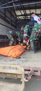 Bantu Rakyat, TNI AD Kerahkan Helly Bell Evakuasi 8 Korban Pembantaian KST