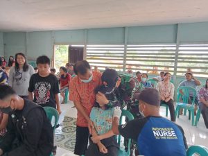 Satgas Yonif 144/JY Gelar Vaksinasi Anak SDN 08 Bersama Nakes Puskesmas di Perbatasan