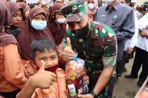 Pangdam I/BB bersama Kapoldasu Tinjau Vaksinasi Covid-19 Untuk Anak