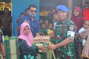 Ramadhan Penuh Berkah, Denpom I/4 Padang Bagikan Sembako Kepada Korban Bencana Alam