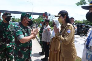 Kasad : Kalau Ada Kesulitan, Laporkan Ke Bapak TNI Di Sini