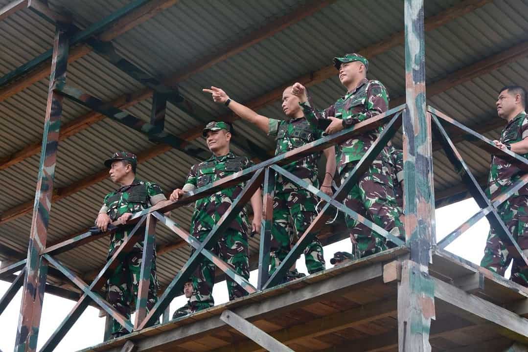 Dankodiklatad Tinjau Daerah Latihan Puslatpur Amborawang Kodam VI/Mlw
