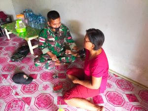 Satgas Yonif 144/JY Berikan Layanan Pengobatan Gratis Warga di Perbatasan