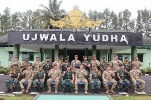 TNI AD Gelar Latihan Bersama Mobile Training Team SFAB US Army di Yonif PR 502/UY Kostrad