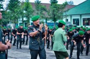 Danpisdikpal Kodiklatad Pimpin Upacara Penutupan Dikjurbapal Abit Dikmaba 2021 (OV)