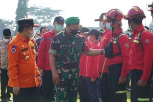 Danrem 042/Gapu Terima Mandat Sebagai Plh Dansatgas Pengendalian Karhutla Prov. Jambi