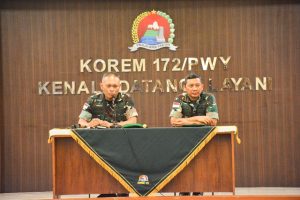 Pengarahan Perdana Danrem 172/PWY Ingatkan Prajuritnya Tetap Solid dan Jaga Disiplin