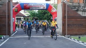 TNI-Polri Olahraga dan Bersepeda Santai Bersama, Ramaikan HUT ke-76 Bhayangkara