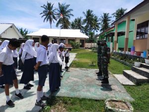 Tumbuhkan Sikap Nasionalisme dan Patriotisme Pada Siswa SMP Negeri Biloro dengan Latihan PBB