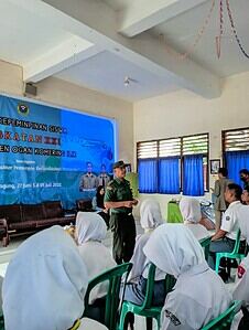 Siapkan Generasi yang Kuat, Kodim 0402/OKI Beri Wasbang dan Belneg di SMKN 01 Kayuagung