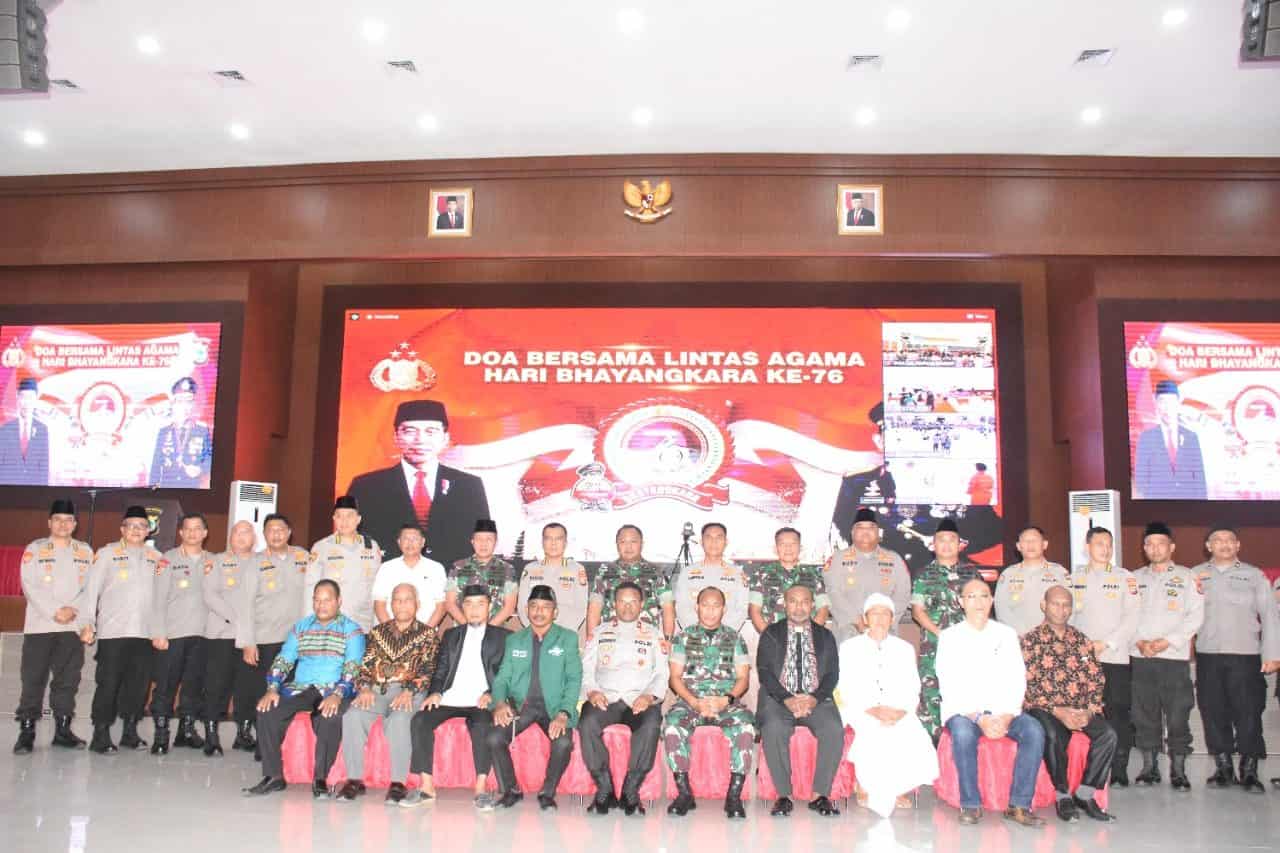 Kejutan Pangdam XVIII/Kasuari Untuk Polda Papua Barat Saat HUT ke 76 Bhayangkara