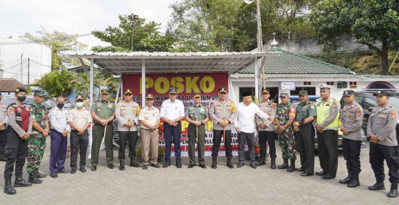 Danrem 162/WB Bersama Kapolda NTB Cek Posko Operasi Aman Nusa II Dalam Penanganan PMK di Pelabuhan Lembar
