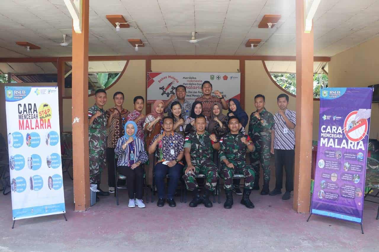 Satgas Pamtas RI-MLY Yonif 645/Gty Bersama RSUD Temenggung Gergaji Berantas Malaria