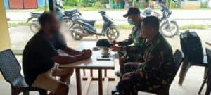 Sering Diobati Personel Satgas Yonif 645/GTY, Warga Perbatasan Sukarela Serahkan Senpi Rakitan
