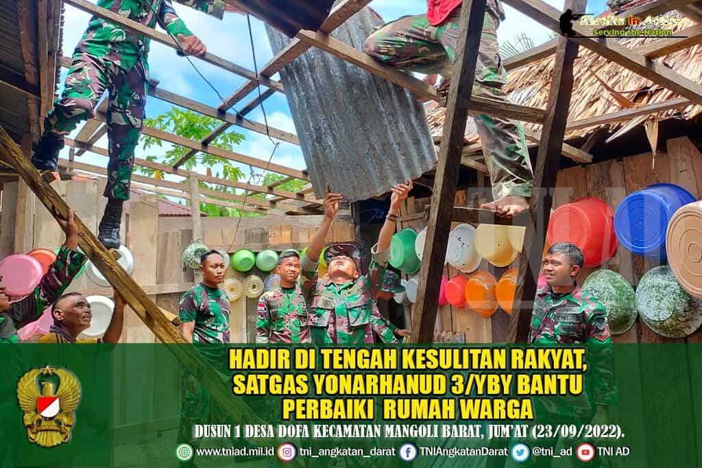 Hadir Ditengah Kesulitan Rakyat, Satgas Yonarhanud 3/YBY Bantu Perbaiki Rumah Warga