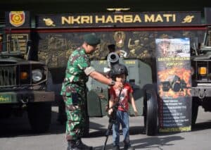 Meriahkan HUT TNI Ke-77, Yonarmed 11 Kostrad Gelar Konser Amal dan Pameran Alutsista