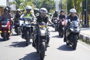 Touring Berbagi Kasih Korem 162/WB, Sambangi Para Lansia di Wilayah Kota Mataram