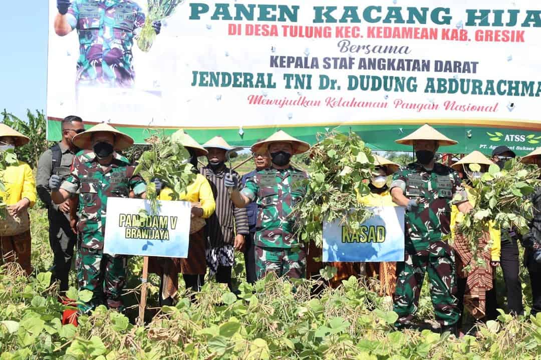 Kasad Tinjau Implementasi Tujuh Perintah Hariannya di Wilayah Kodam V/Brawijaya