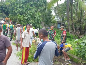 Gelar Jumat Bersih, Cara Satgas Yonarmed 1 Kostrad Tingkatkan Kemanunggalan TNI dengan Rakyat