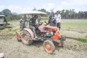 Wujudkan Ketahanan Pangan, Korem 172/PWY Bersama Poktan Siapkan Lahan Sawah Seluas 5 Hektar