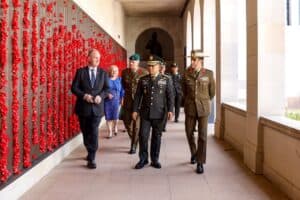 Lawatan ke Australia, Kasad Letakkan Karangan Bunga di Australian War Memorial