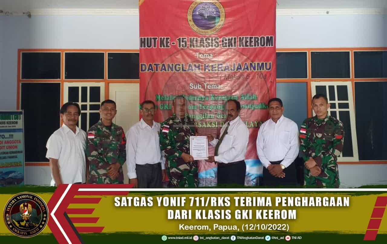 Satgas Yonif 711/Rks Terima Penghargaan dari Klasis GKI Keerom