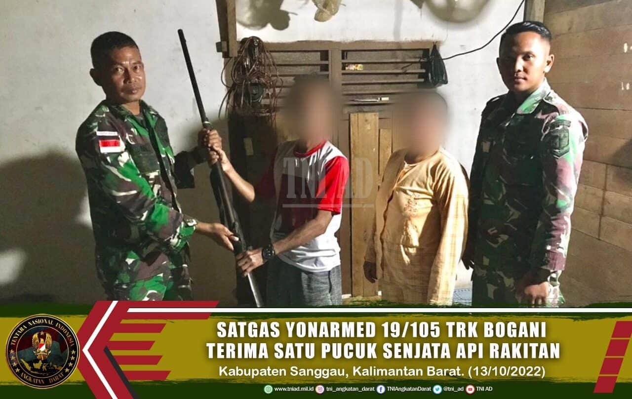 Bina Pemuda Perbatasan, Satgas Yonarmed 19/105 Trk Bogani Terima Satu Pucuk Senjata Api Rakitan