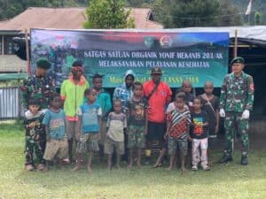 Satgas Yonmek 203/AK Gelar Layanan Kesehatan Gratis Bagi Warga Lanny Jaya, Papua