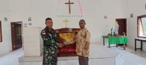 Kepedulian dan Kepekaan Satgas Yonif 711/Rks Berikan Mimbar Untuk Gereja di Papua