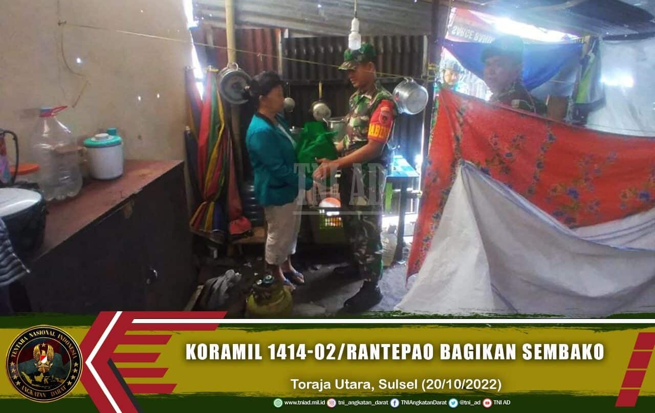 Aksi Sosial Babinsa Koramil 1414-02/Rantepao, Masuk Dapur Bagikan Sembako