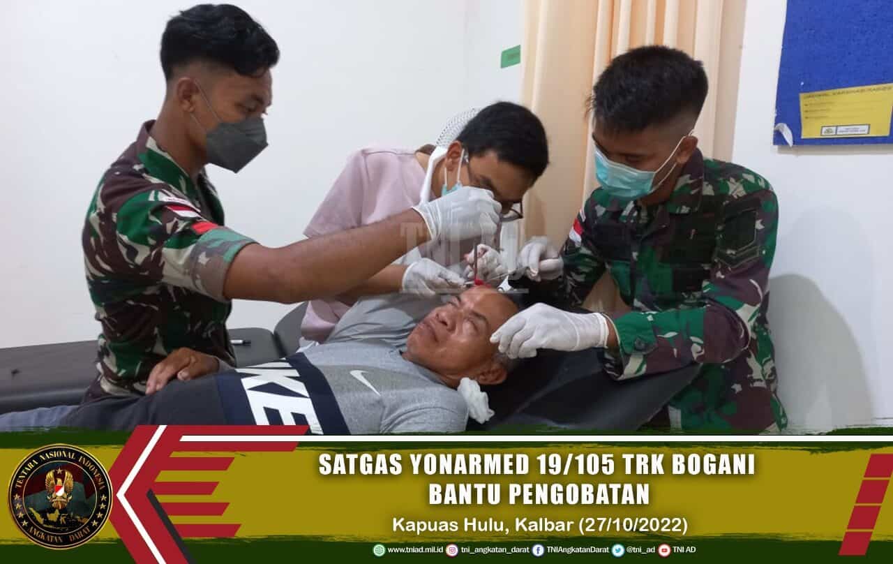 Peringati Hari Dokter Nasional, Satgas Yonarmed 19/105 Trk Bogani Bantu pelayanan Pengobatan dan Sunatan Gratis.