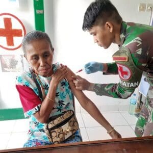 Peduli Kesehatan Masyarakat, Satgas Yonkav 10/MG Gelar Pelayanan Kesehatan Keliling