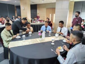 Rindam Jaya Selenggarakan Table Manner Bagi Siswa Diksa Inggris Level I – ALC TA. 2022