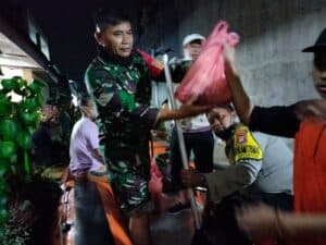 Kodim 0510/Tigaraksa Kerahkan Personel Bantu Masyarakat Terdampak Banjir