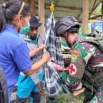Peduli Kesehtan Anak Papua, Satgas Yonif R 142/KJ dan Puskesmas Kelila Gelar Imunisasi