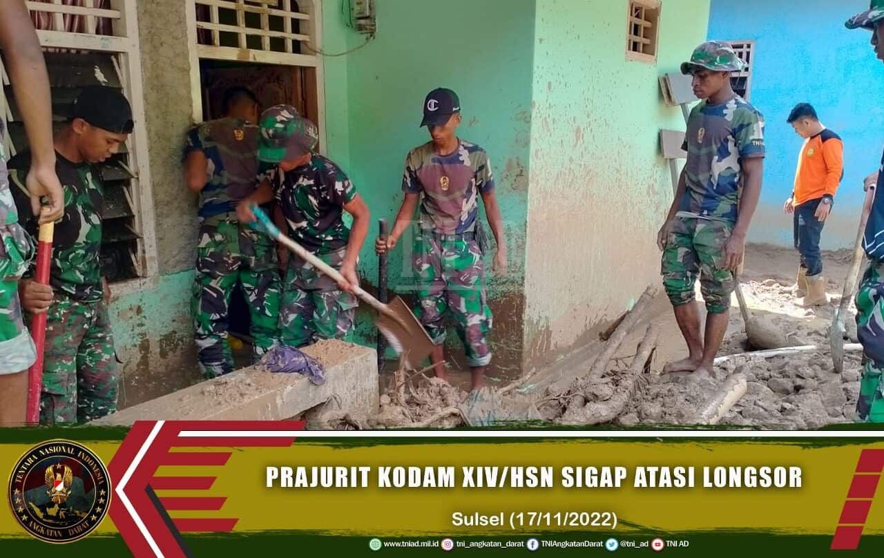 Dengan Sigap Prajurit Kodam XIV/Hasanuddin Atasi Longsor di Jalan Poros Malino