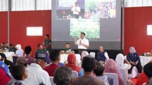 Kasad Dampingi Menko Marves Tinjau Program Ketahanan Pangan di Sukabumi