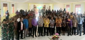 Safari Natal Satgas Yonif 143/TWEJ Di Pedalaman Papua