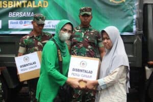 Kadisbintalad Lepas Pemberangkatan Bantuan Kepada Korban Gempa Cianjur
