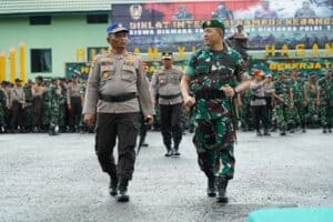 Danrindam XIV/Hasanuddin Kolonel Inf Ganda Simatupang, S.E. Tutup Diklat Integrasi Kebangsaan TNI AD-Polri TA.2022