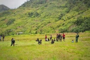 Sukseskan Ketahanan Pangan, Prajurit Cakra “Jawara” dan Masyarakat Buka Lahan Perkebunan