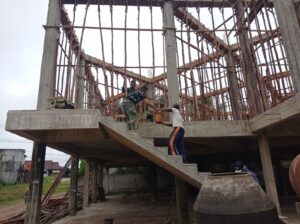 Satgas Yonarmed 19/105 Trk Bogani Bantu Bangun Masjid Bersama Masyarakat Perbatasan